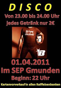 Tom Barkleyn rockt die alte Baumaxhalle